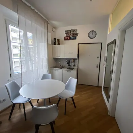 Living Vittoria: Vicino Al Centro Di ボルツァーノ