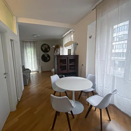 Living Vittoria: Vicino Al Centro Di ボルツァーノ