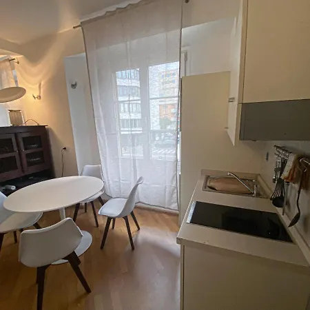 Living Vittoria: Vicino Al Centro Di Apartamento