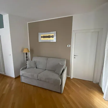 Living Vittoria: Vicino Al Centro Di ボルツァーノ