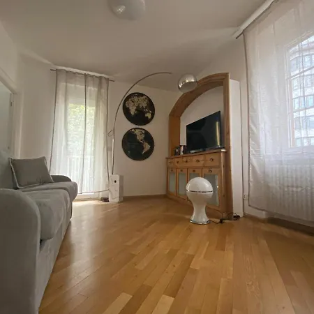 Living Vittoria: Vicino Al Centro Di Bolzano