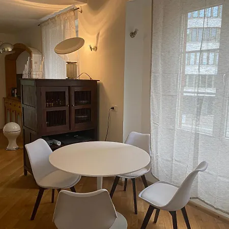 Living Vittoria: Vicino Al Centro Di アパート