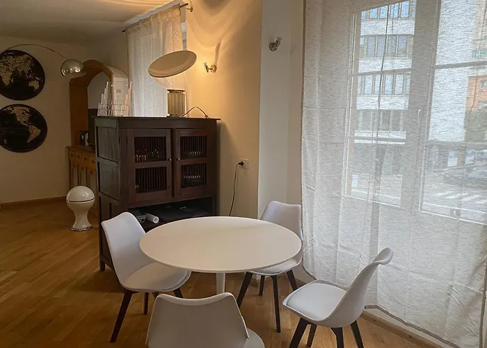 Living Vittoria: Vicino Al Centro Di Apartamento